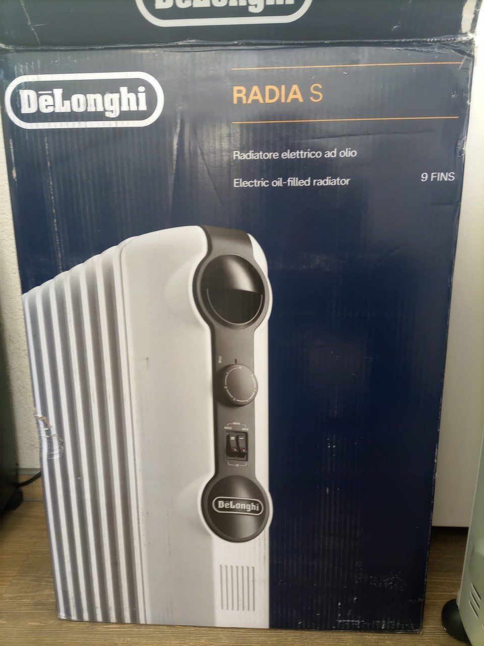 De'Longhi Radiatori: DeLonghi TRRS 0920 - Ölradiator, grau, 2000 W – Nuovo (secondo la descrizione) da Müstair venduto da VenovaAG