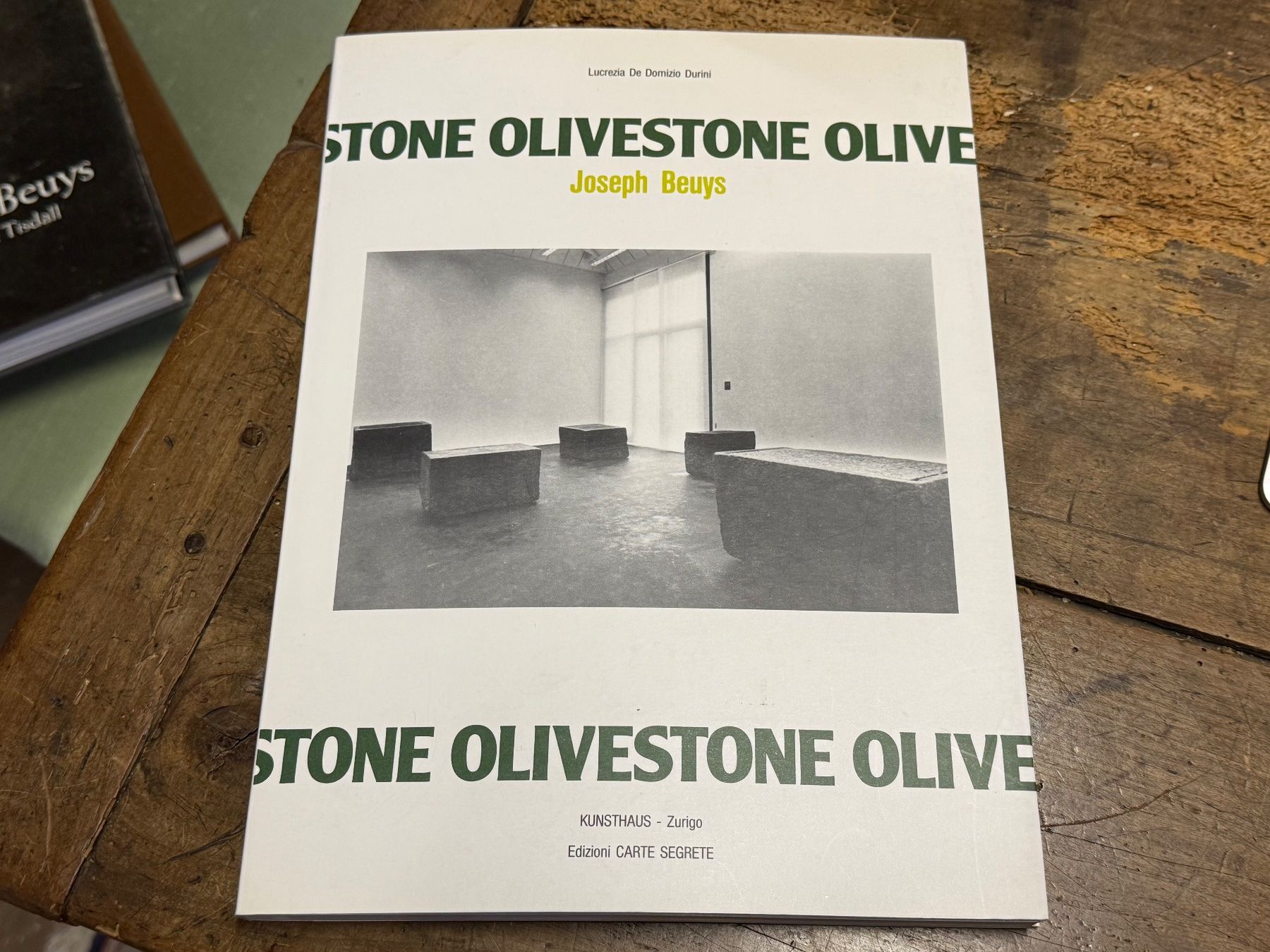 Bücher: Joseph BEUYS Olivestone – Gebraucht aus Bern von Jwpm66