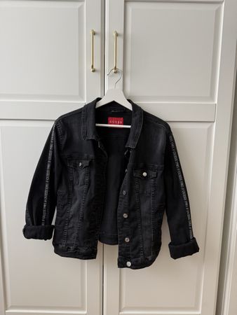 Guess Jeansjacke Schwarz