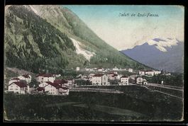 AK Rodi-Fiesso, Veduta del paese e delle montagne
