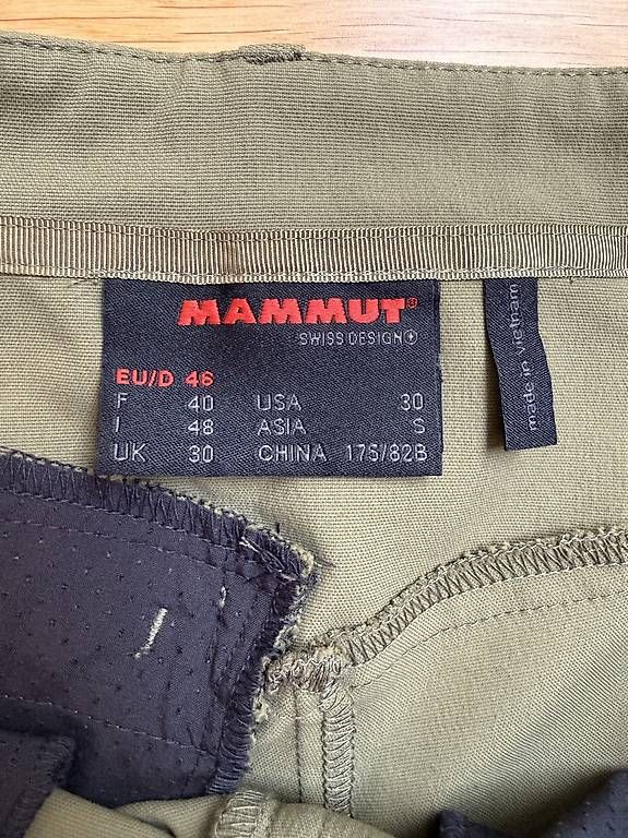Mammut Pantaloni: Wanderhose Mammut, kurz, Herren, Gr. 30 – Usato da Zürich venduto da ussady 2