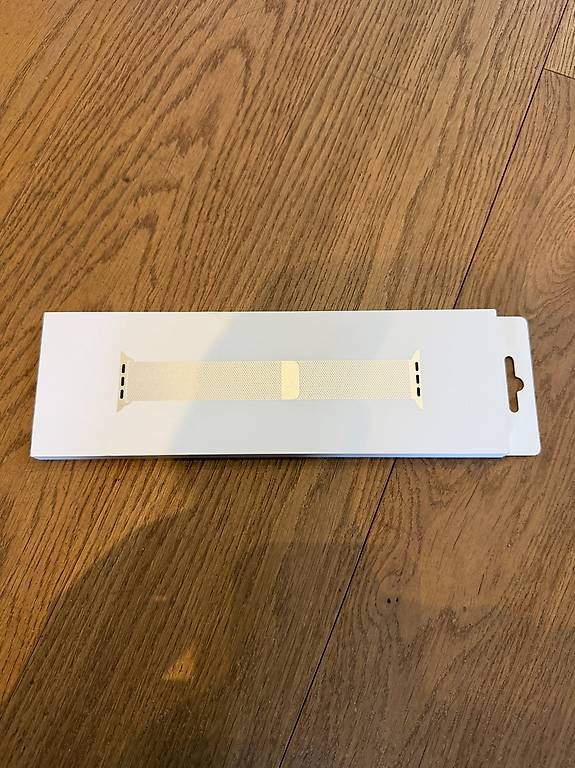Bracciali & Braccialetti: Original Apple Watch Armband Milanese Loop Silver – Usato da Belp venduto da SUI_Montana