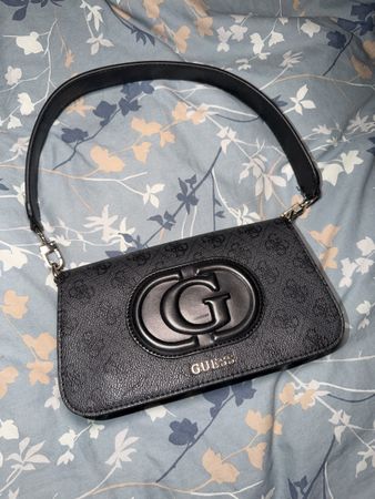 Elegante Guess Handtasche – Schwarz, wie neu