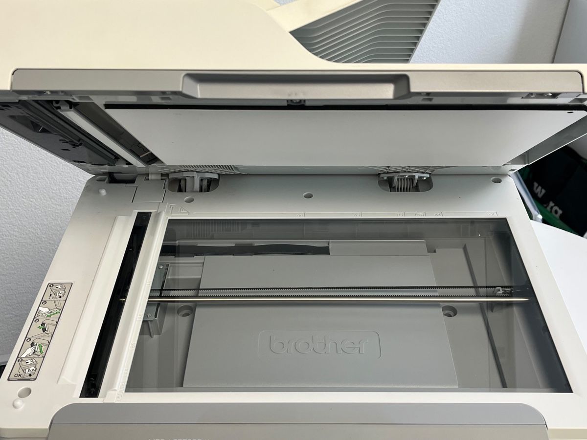 Brother Imprimantes: Brother MFC-L9570CDW Farblaser-Multifunktionsdrucker – D'occasion à Uerikon par mbrodbeck 2