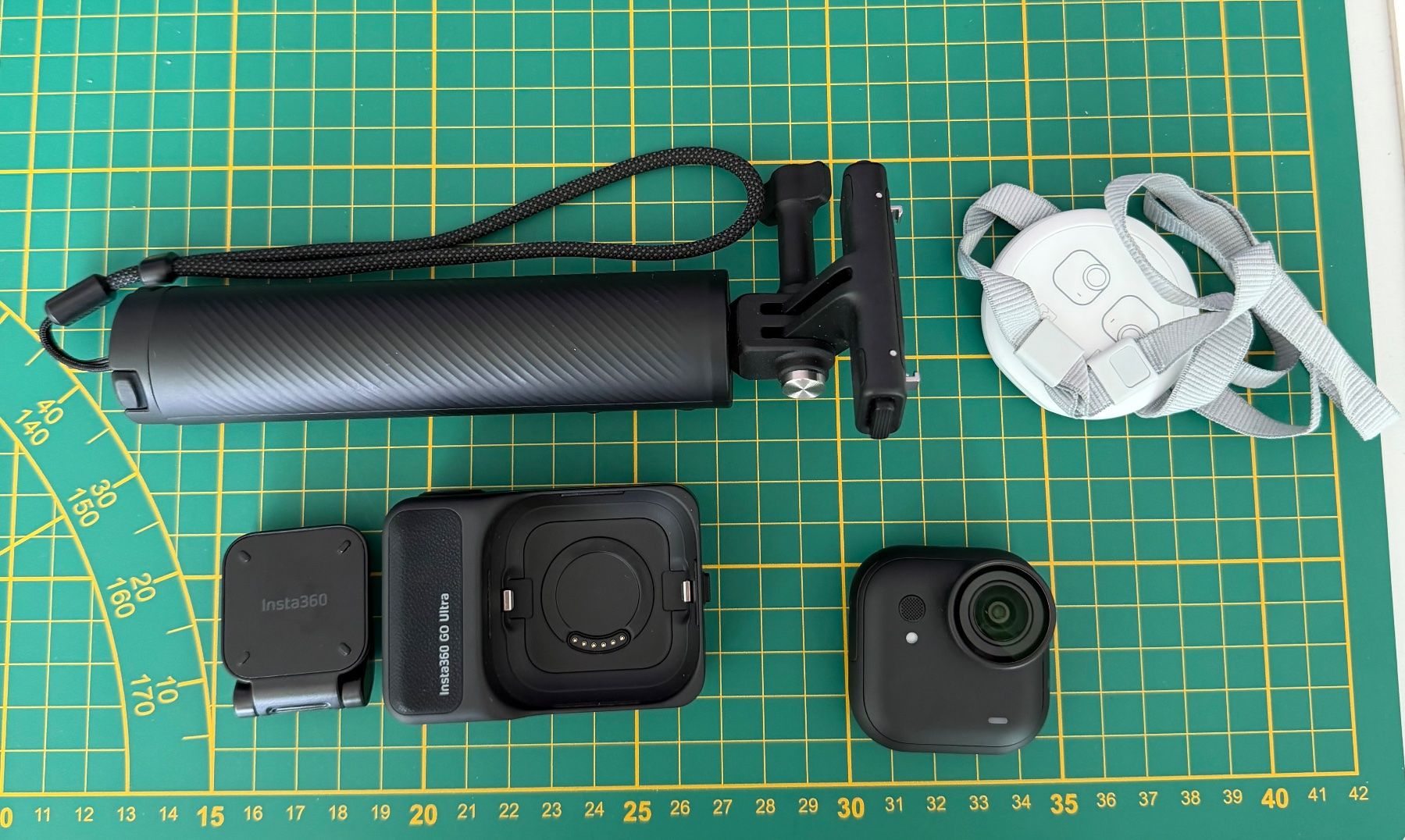 Action Cam: Action Cam Insta360 GO Ultra con accessori – Gebraucht aus Odogno von lor_bbv5 1