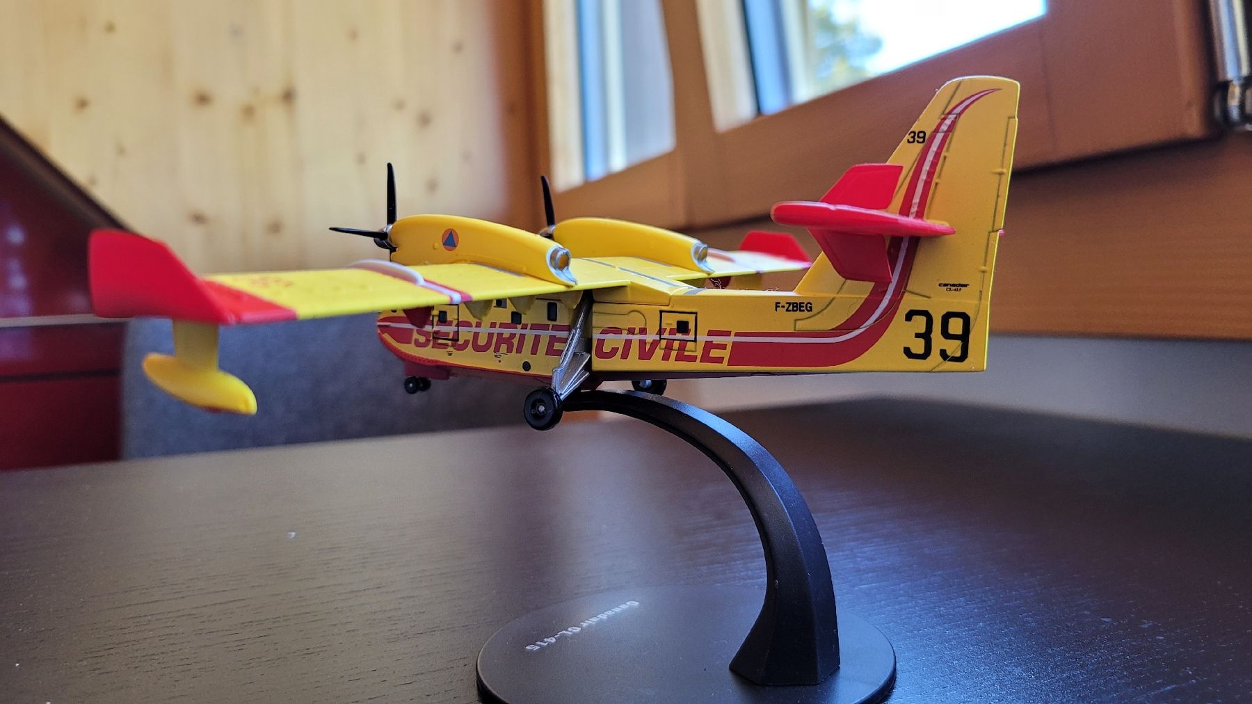 Kit di modellismo & Modellini statici: Flugzeugmodell Canadair CL-415 – Usato da Hettiswil venduto da kuese85 3