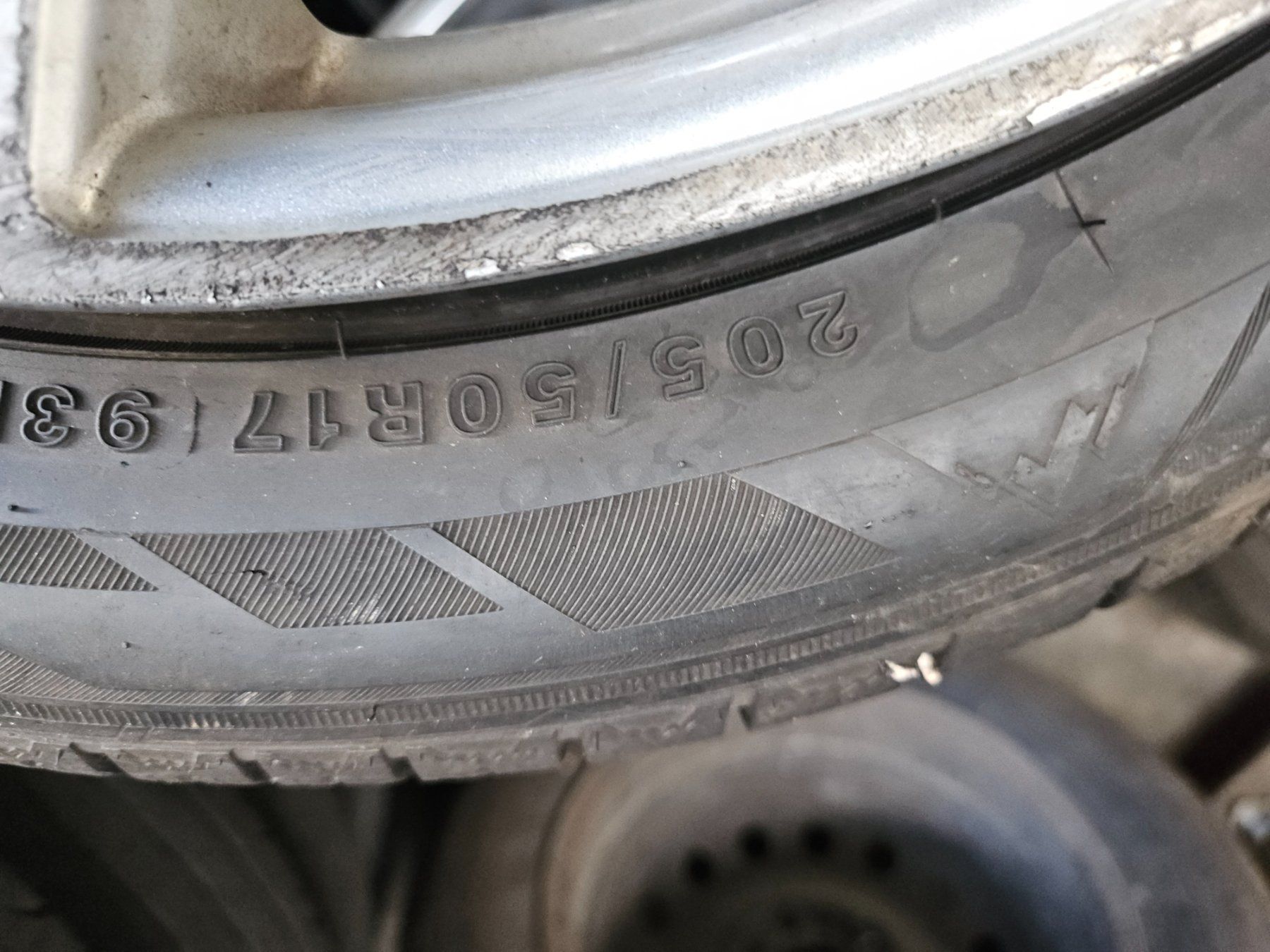 BMW Cerchioni: Bmw  Alufelgen – Usato da Fischbach-Göslikon venduto da Emanuel.Bardhi 3