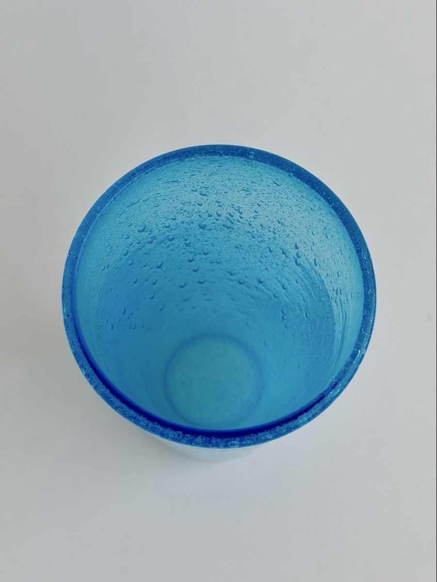 Bicchieri: Verre bleu en verre soufflé bullé. – Usato da Genève venduto da mar_nd6c 1