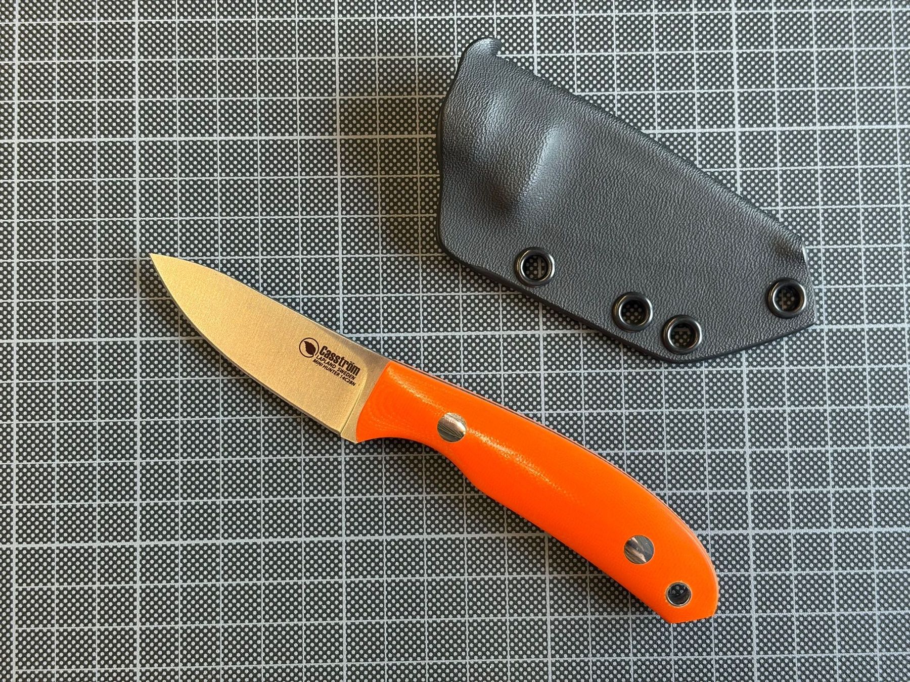 Zubehör: CASSTRÖM SAFARI MINI HUNTER ORANGE G10 KYDEX – Gebraucht aus Flums von alpine.fieldnotes