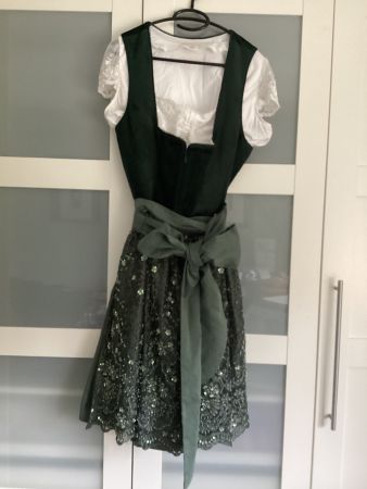 Trachtenmode Dirndl