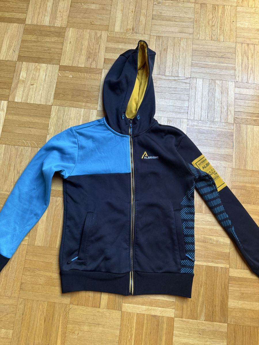 Albright Jacken & Mäntel: Jacke Midlayer Albright Gr. 152 – Gebraucht aus Gland von kimi85