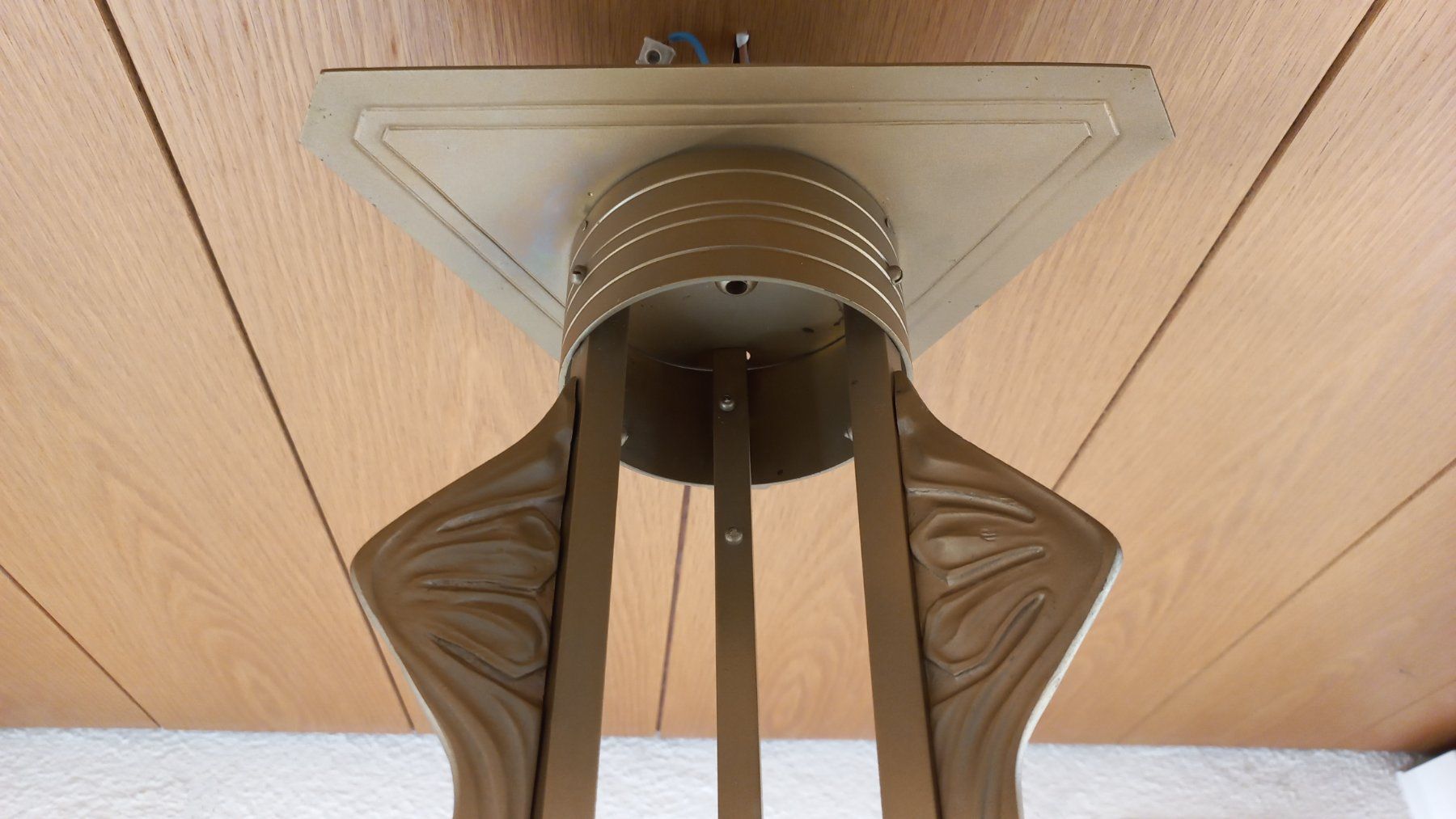 Kronleuchter & Deckenlampen: Alte dreiarmige Deckenleuchte Jugendstil – Gebraucht aus Bévilard von Orscha 4