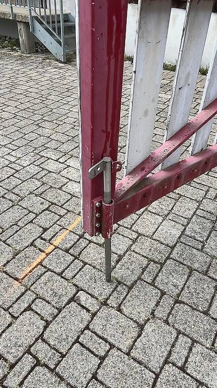 Porte: Stahlrahmen-Tore mit Befestigungspfosten – Usato da Büttenhardt venduto da pet_f2mr 3
