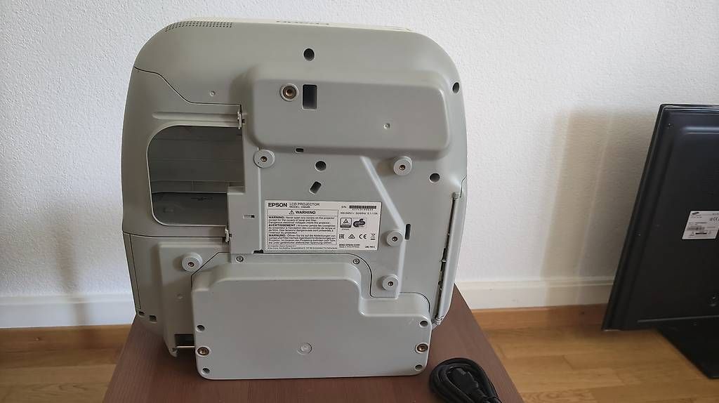 Proiettori: Epson EB-485W Projektor – Usato da Murten venduto da rcobi 1