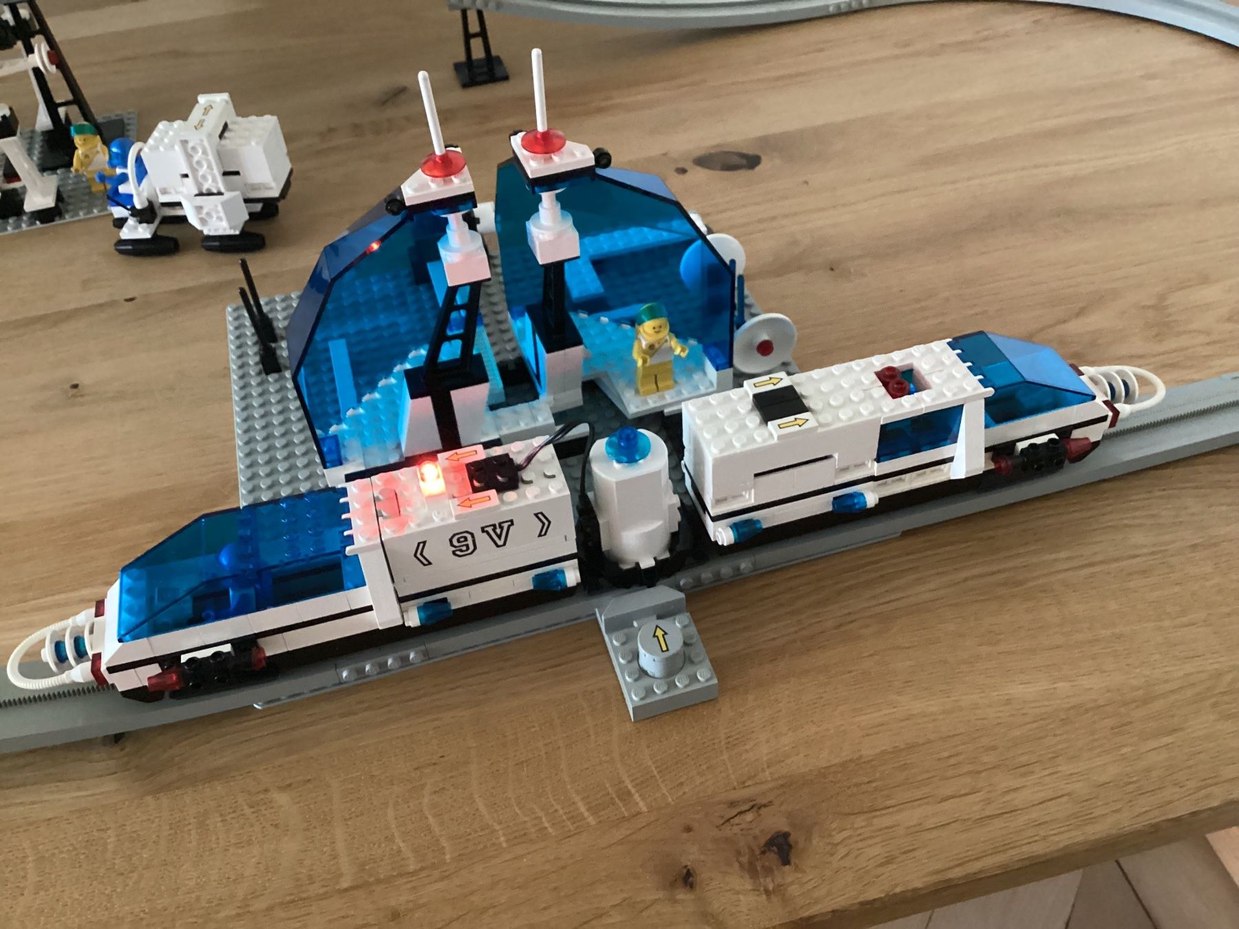Legoland Baukästen: Lego Space Monorail Bahn mit BA u. OVP + Weichen u. Schienen – Gebraucht aus Flawil von kruemeli02 3