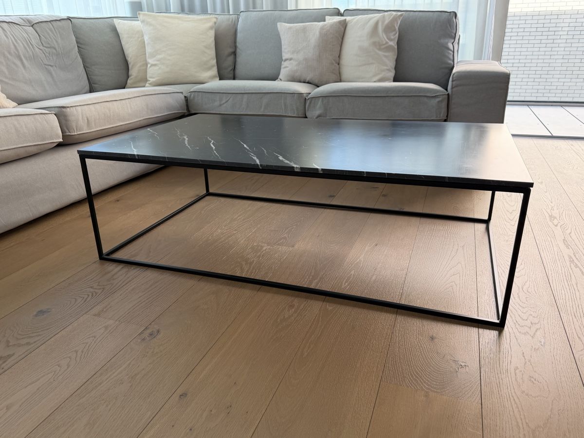 Tische: Couchtisch Marmor schwarz Metallgestell – Gebraucht aus Winterthur von saram26 2