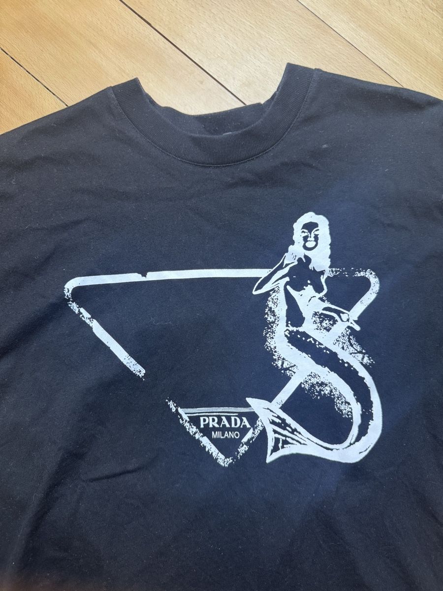 Prada T-Shirts: Prada T-Shirt – Gebraucht aus Bern von Mancini 1