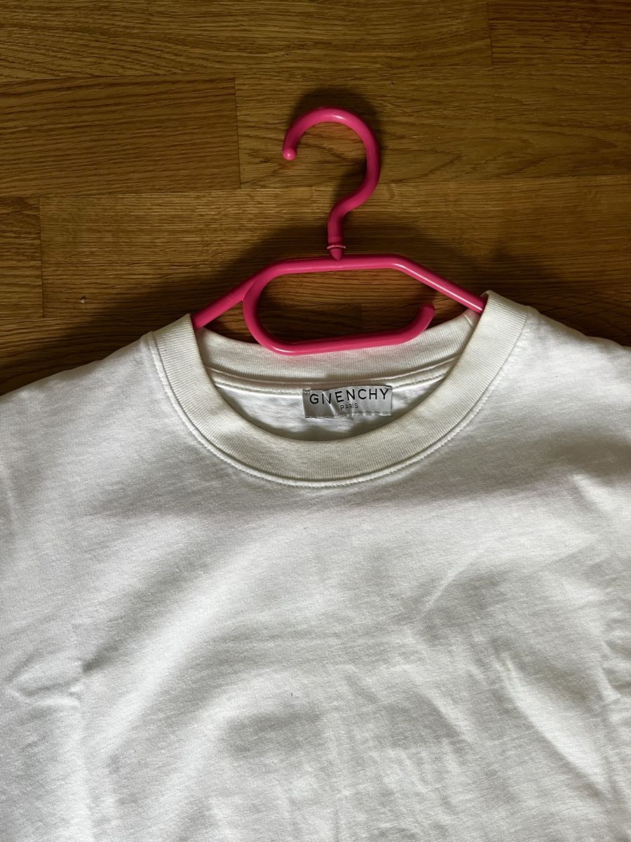 Givenchy T-Shirts: Givenchy shirt - Size XS – Neu (gemäss Beschreibung) aus Unterägeri von abc_t2yc 1