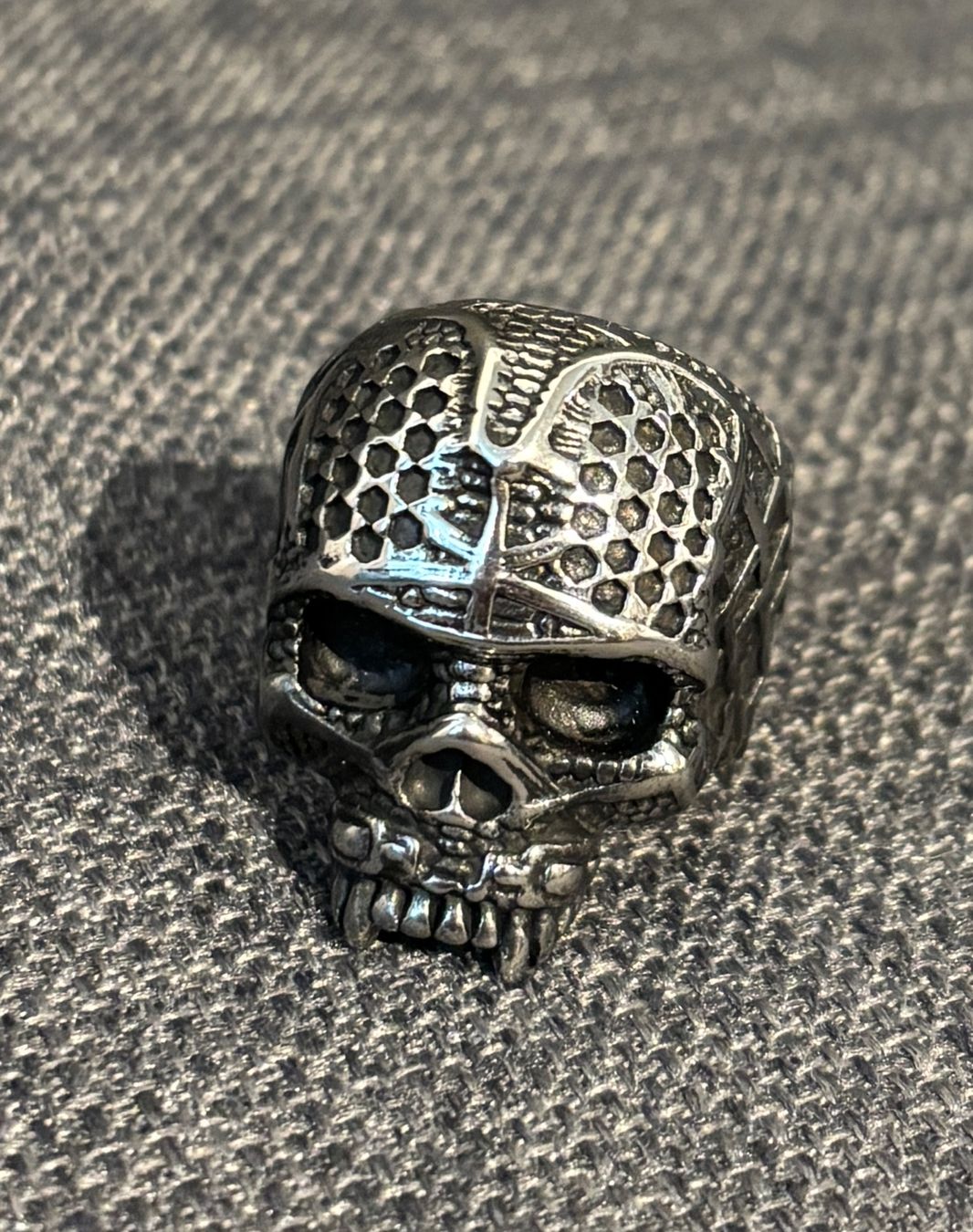 Anelli: Stahl Ring Skull Totenschädel US Grösse 10 – Nuovo (secondo la descrizione) da Egg b. Zürich venduto da superman1975