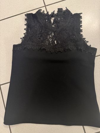 Top estivo nero con pizzo elegante - Taglia M