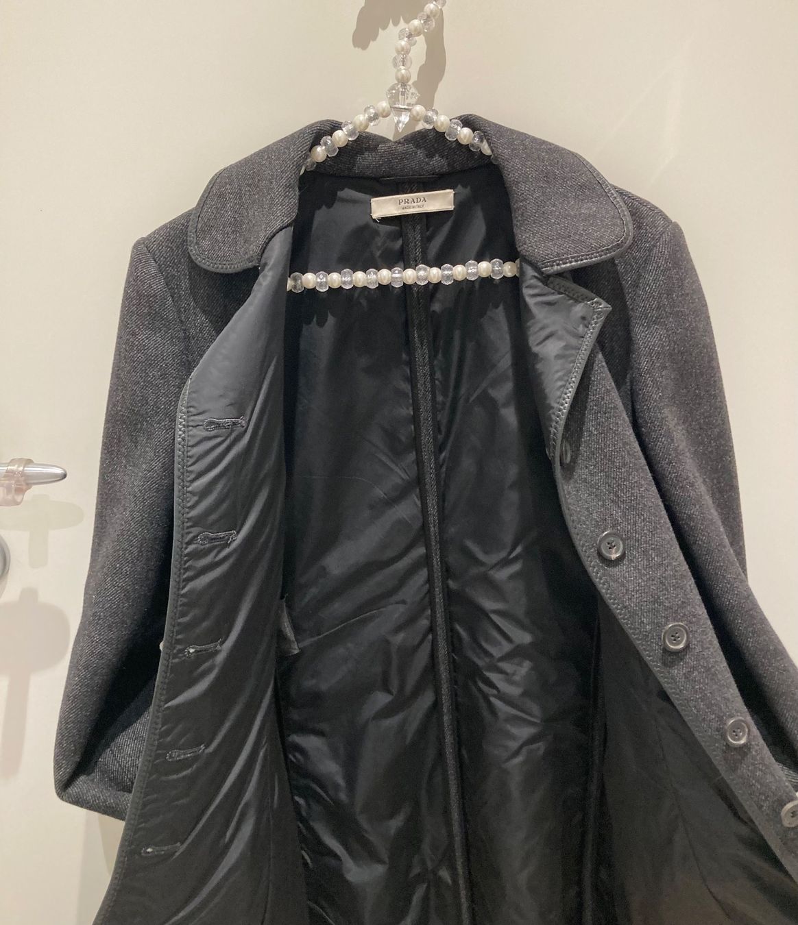 Prada Cappotti: Prada mantello no 40I-36CH – Usato da Paradiso venduto da Kayakara 3