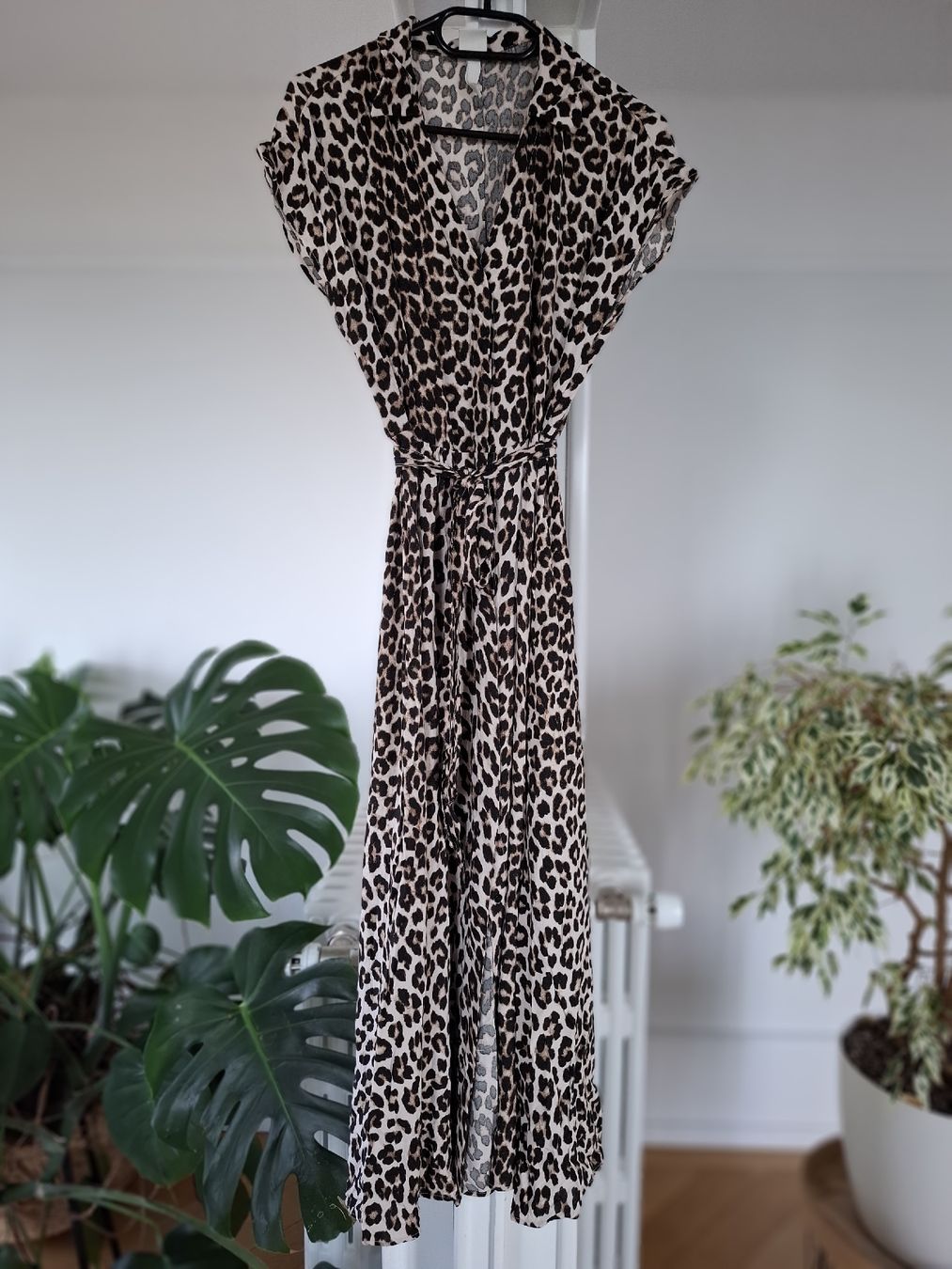 H&M Kleider: Robe longue H&M imprimé léopard taille S  – Neu (gemäss Beschreibung) aus Neuchâtel von FloKo88