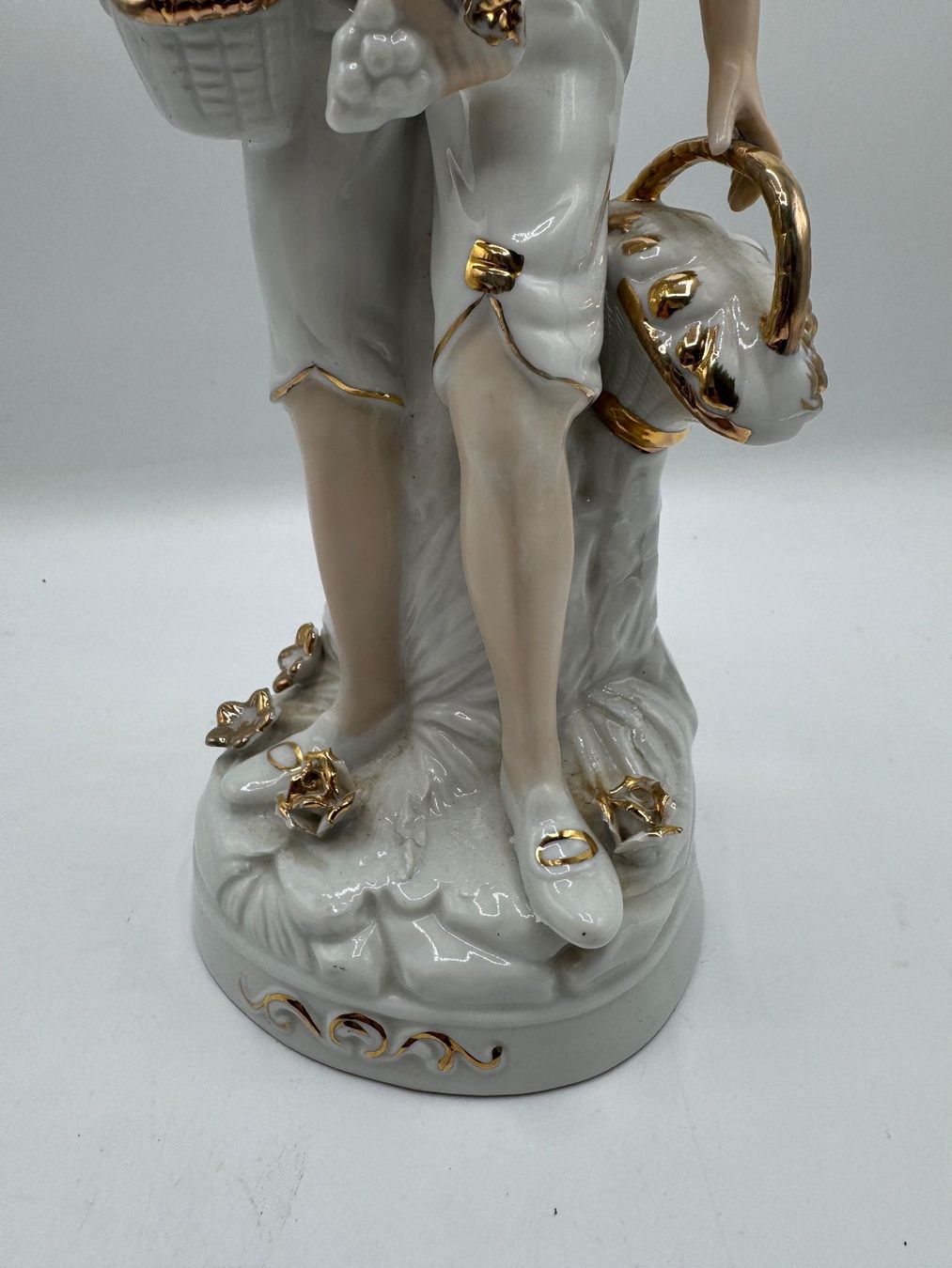 Statuette: Porzellan Figur – Usato da Sachseln venduto da BONATI01 2