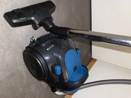 Bosch Staubsauger Serie 2 (beutellos)