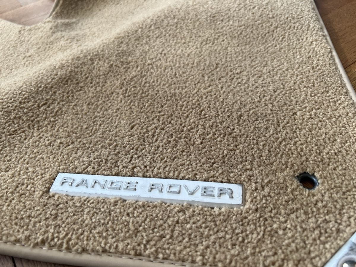 Land Rover Teppiche / Matten: Range Rover Fussmattenset – Gebraucht aus Zug von HarryholschonmaldenW 1