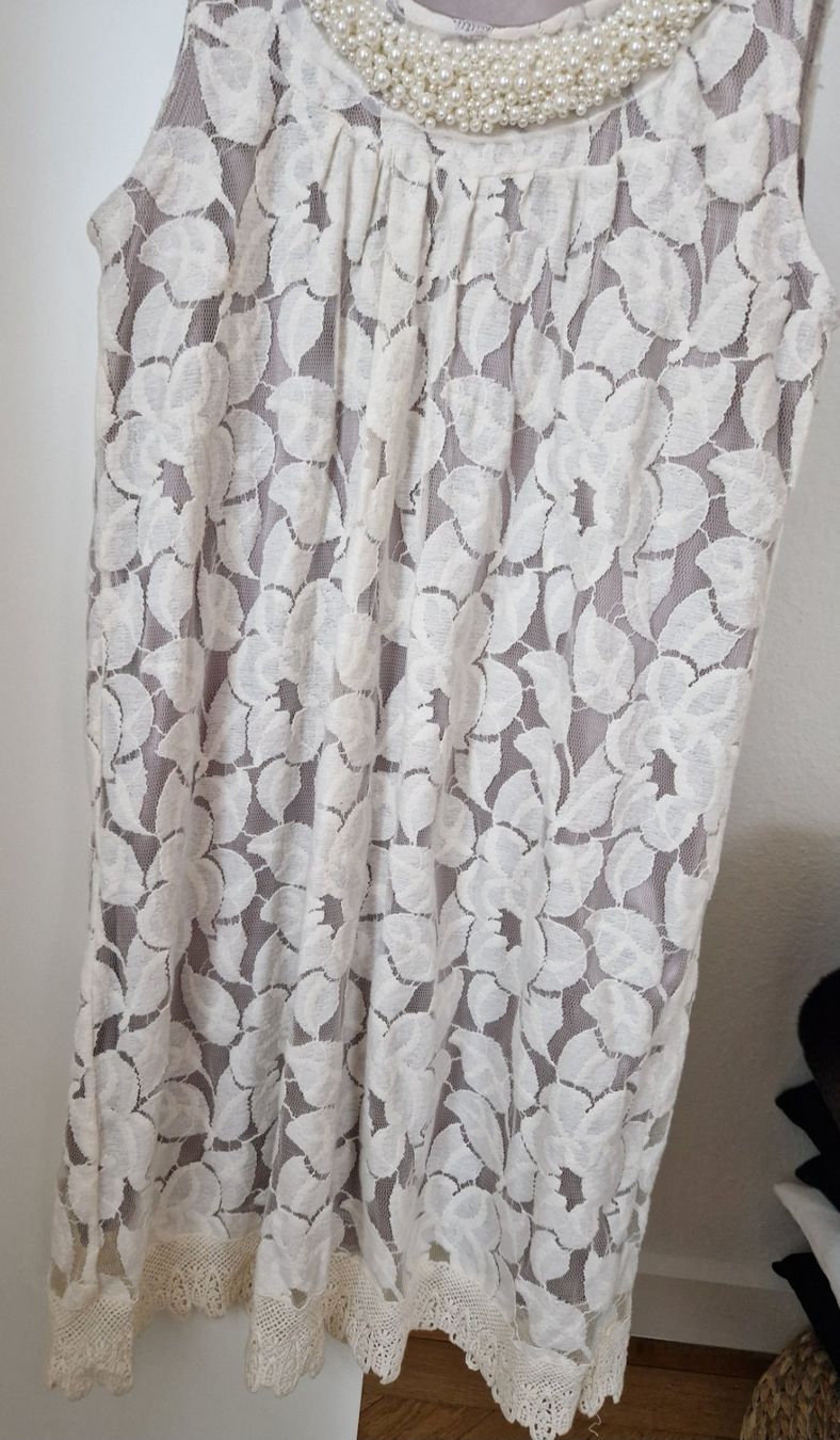 Kleider: Kleid aus Spitze mit Perlen bestickt. NEU! – Neu und originalverpackt aus Küsnacht ZH von 2011_ 8