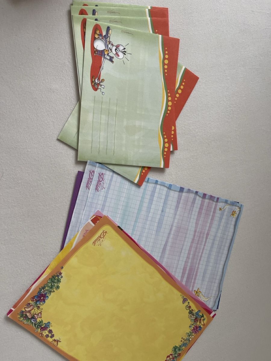 Blocchi: Diddl Briefpapiermappe – Usato da Bassersdorf venduto da Steyning88 2