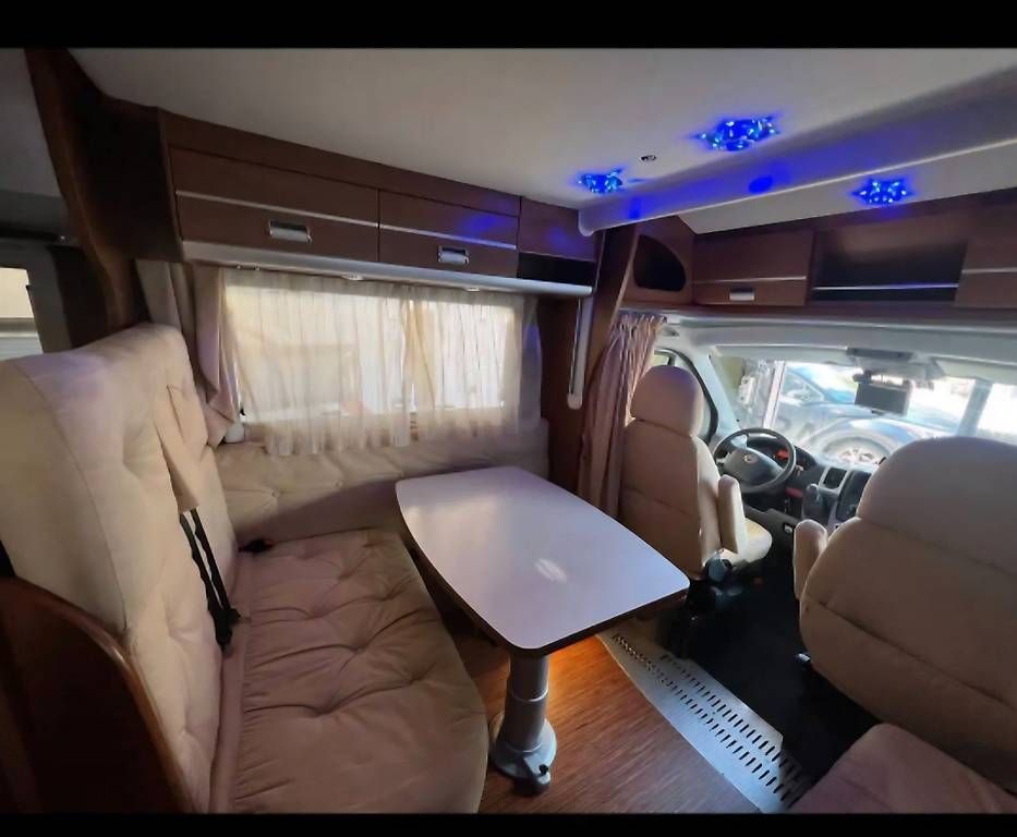 Laika Camping Fahrzeuge: Laika kreos 5010 – Gebraucht aus Arbaz von Doudie 3