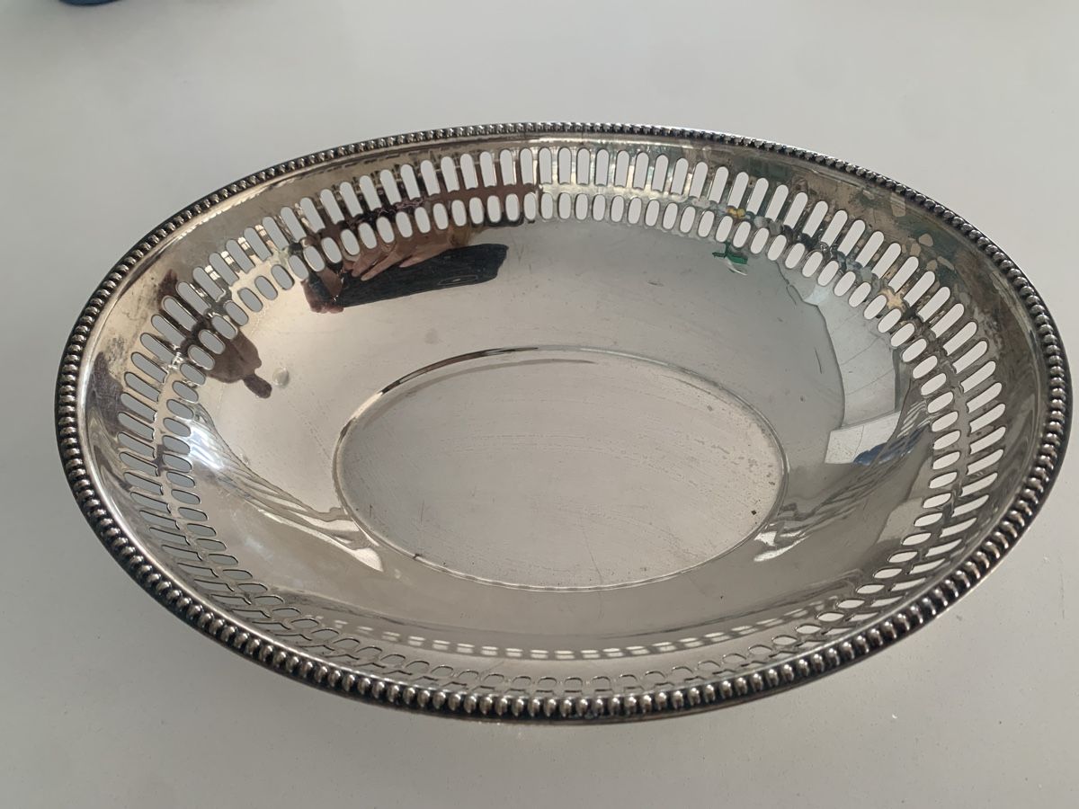 Piatti di portata: Silver Plated Basket (28cm long) good condition oval – Usato da Immensee venduto da vgitter