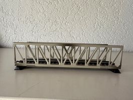 Märklin H0: Gitterbrücke für M-Gleis