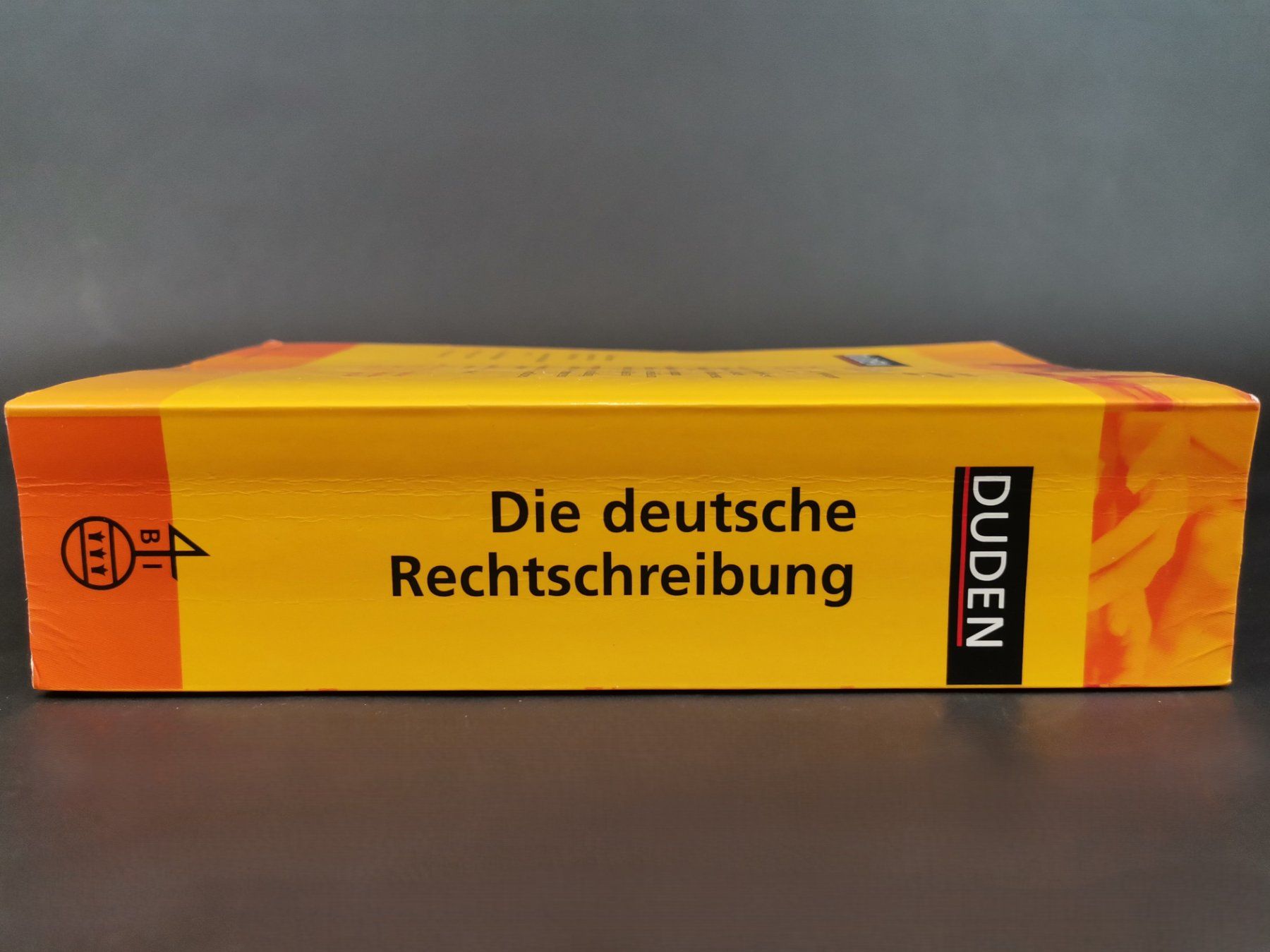 Libri: DUDEN - Die deutsche Rechtschreibung – Usato da Schaffhausen venduto da Restwert_SH 2