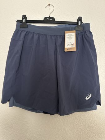 Asics 2-in-1 Laufshorts blau Grösse L neu mit Etikett