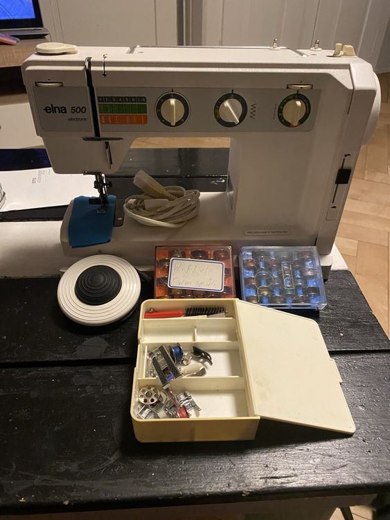 Elna 500 electronic Nähmaschine mit Zubehör (Gebraucht) in Hinwil für ...