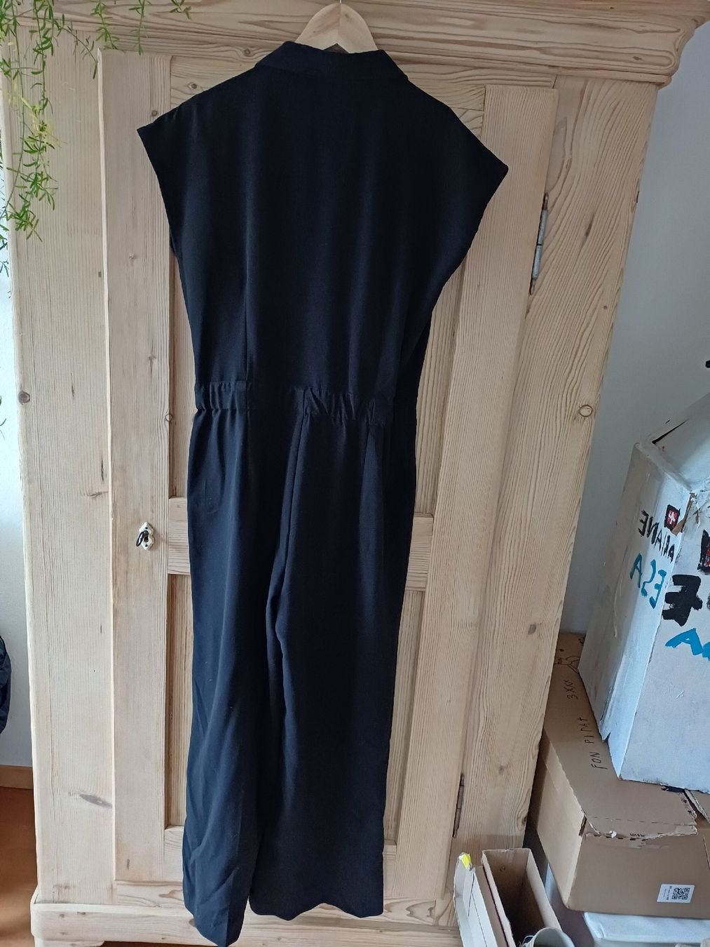 Tute: Schwarzer Jumpsuit von Minimum Grösse 38 Top! – Usato da St. Gallen venduto da luc_kw7x 4