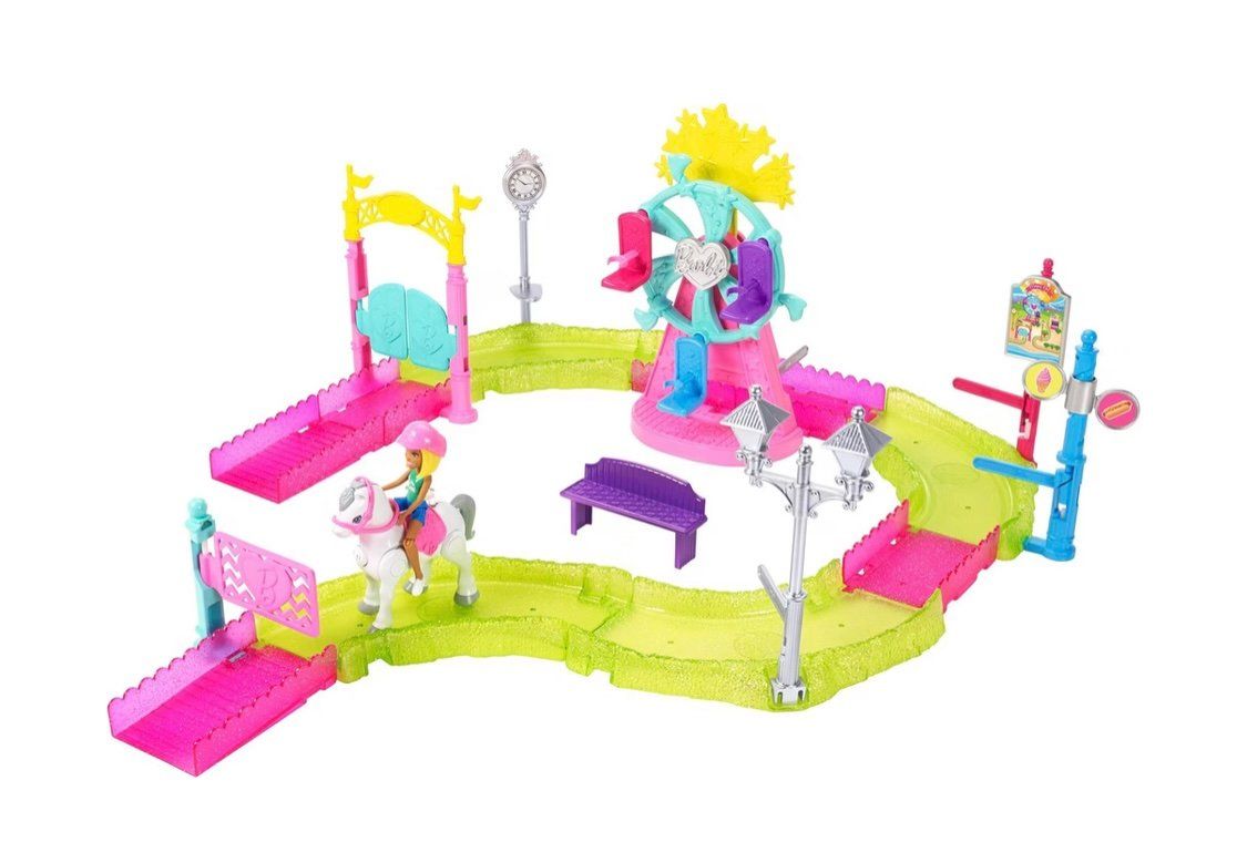 Giocattoli: 85teiliges Barbie on the Go Set – Usato da Winterthur venduto da Libra7