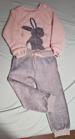 Pullover mit Hose