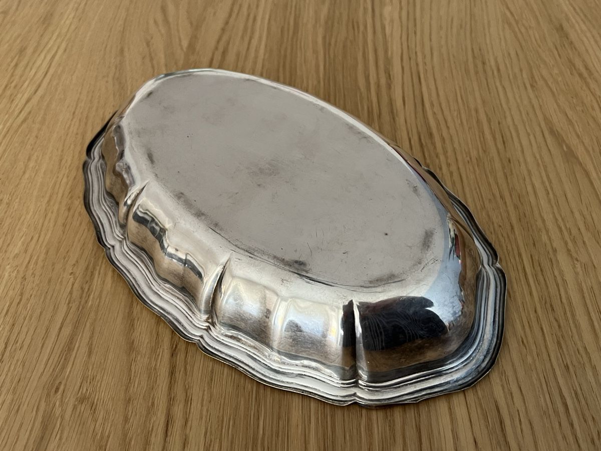 Servierplatten: Versiberte Schale oval mit Verzierungen  – Gebraucht aus Luzern von maisonnoir 1