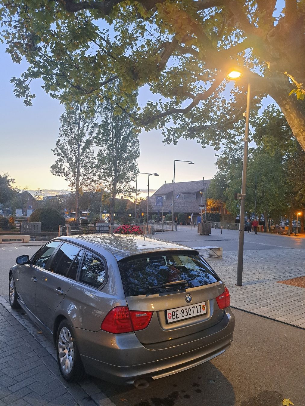 BMW Automobili: BMW 318d Touring  – Usato da Lyss venduto da ati.88 2