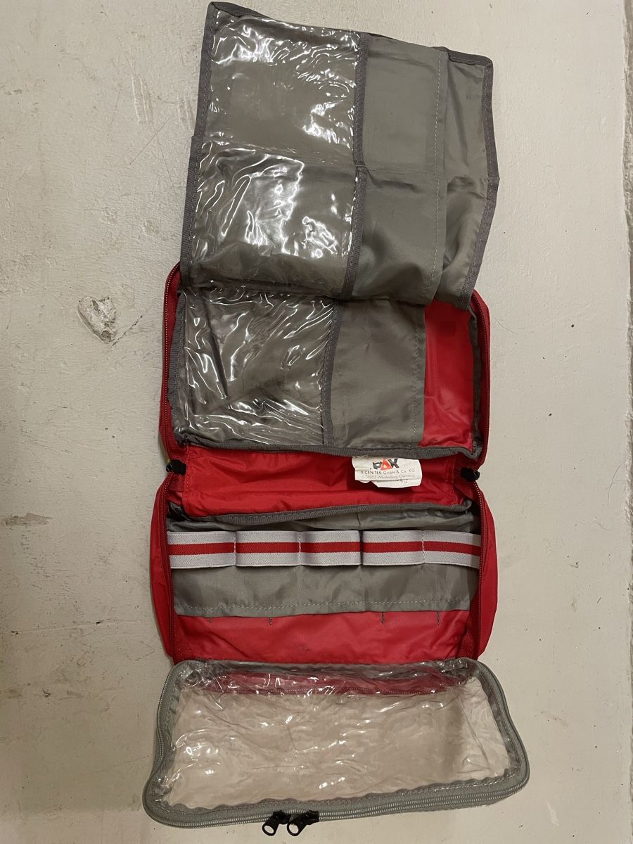 Kit di pronto soccorso: PAX poche premier secours – Usato da La Tour-de-Trême venduto da jul_l8fs 1