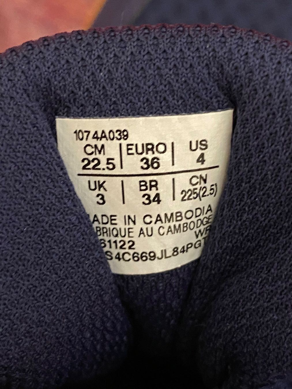 Asics Scarpe per ragazze: Hallenturnschuhe Gr. 36, Asics – Usato da Lotzwil venduto da kj78 3
