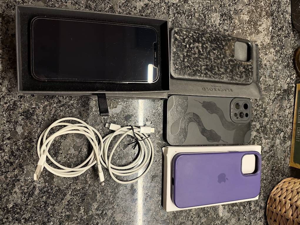 Handys / Smartphones: iPhone 12 Pro Max 256GB Graphit – Gebraucht aus Ellikon a d Thur von zwe_q6d8 4
