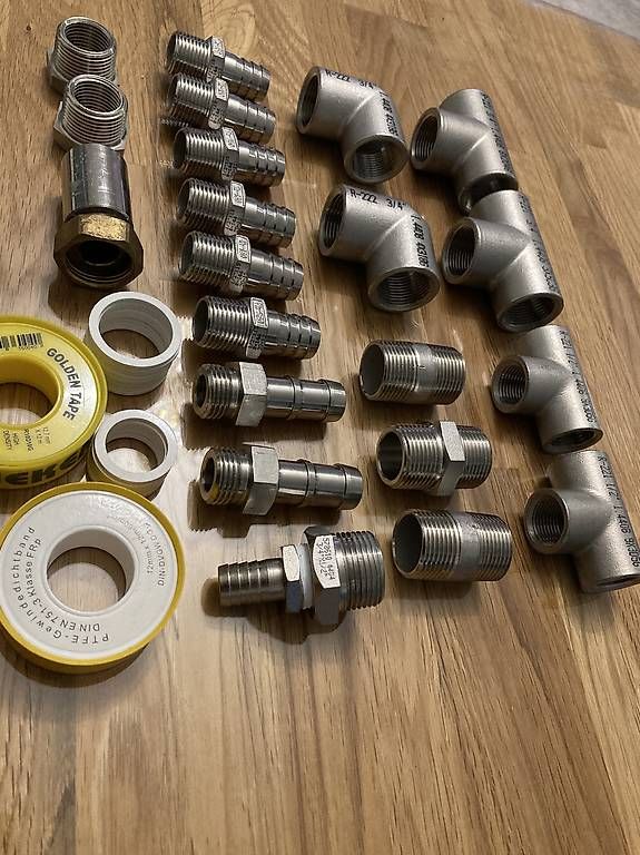Eisenwaren: Ensemble de 27 pcs neufs inoxydables de sanitaire – Gebraucht aus Ménières von 30A 1