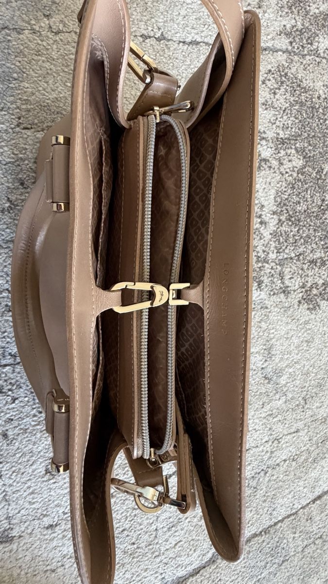 Sacs femmes: Elegante Longchamp-Handtasche in Beige – Neuf (Voir description) à Zollikerberg par out_w2lt 1