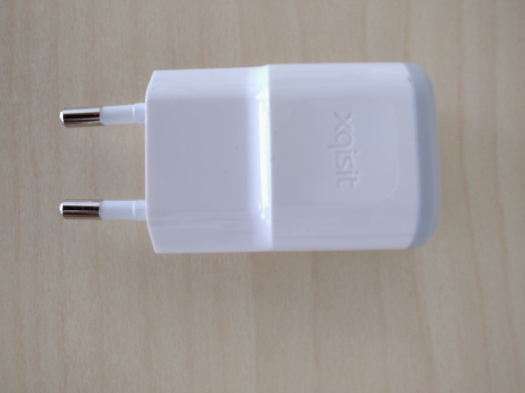 Caricabatterie: USB A Reiseadapter – Usato da Bern venduto da TimonBimon