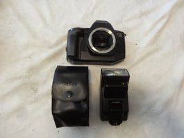 CANON EOS 650 SPI REF ANTIK FILM KAMERA.MIT CANON BLITZLÄÜFT