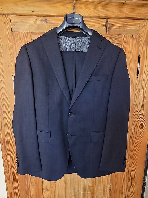 Completi: Anzug Boss / Hugo Boss Grösse 46 – Usato da Luzern venduto da clandiandi1